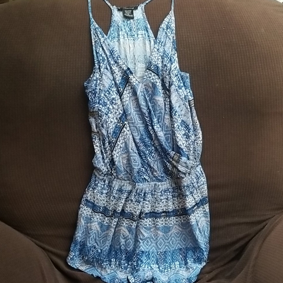 Romper - Picture 2 of 7